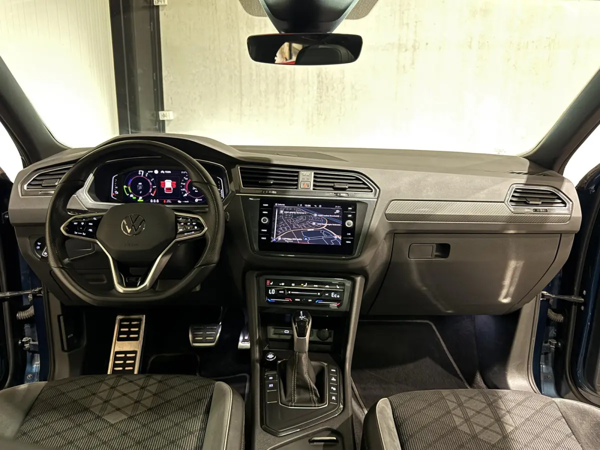 1.4 TSI eHybrid R-Line | panorama | navi | led | carplay |