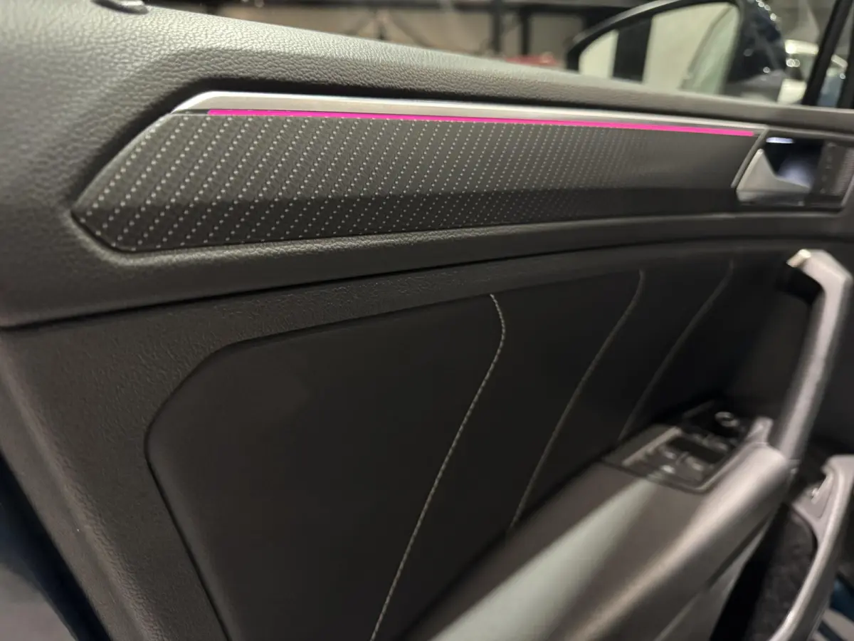 1.4 TSI eHybrid R-Line | panorama | navi | led | carplay |