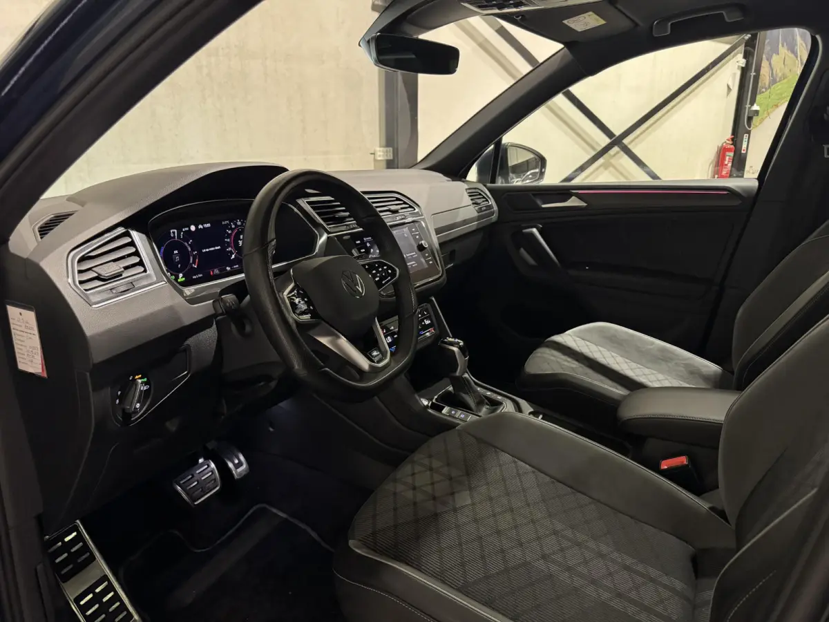 1.4 TSI eHybrid R-Line | panorama | navi | led | carplay |