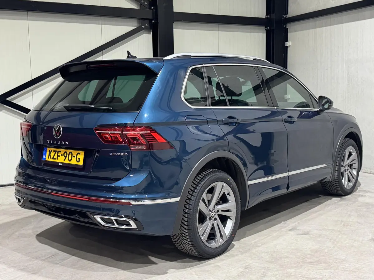 1.4 TSI eHybrid R-Line | panorama | navi | led | carplay |