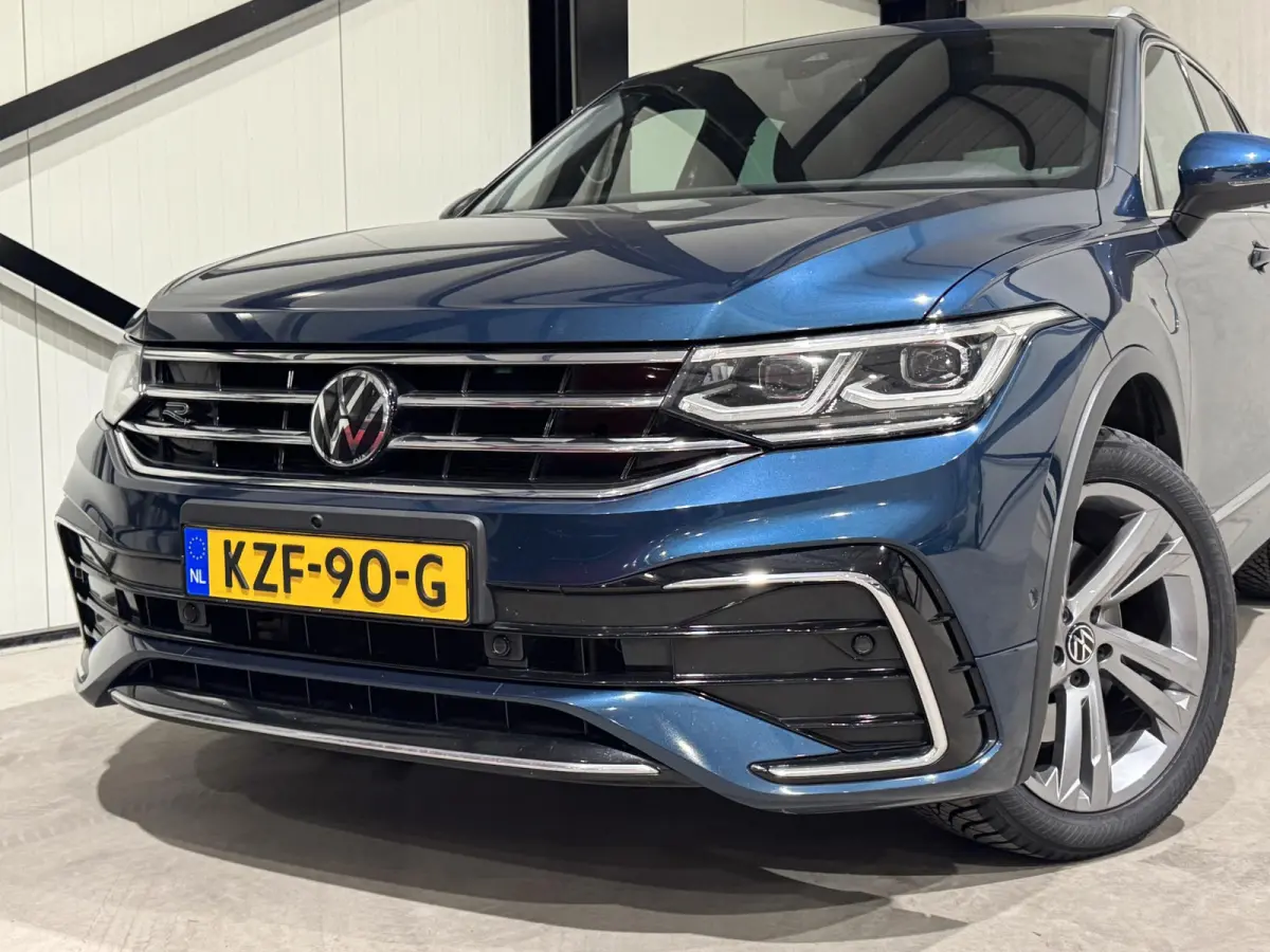1.4 TSI eHybrid R-Line | panorama | navi | led | carplay |