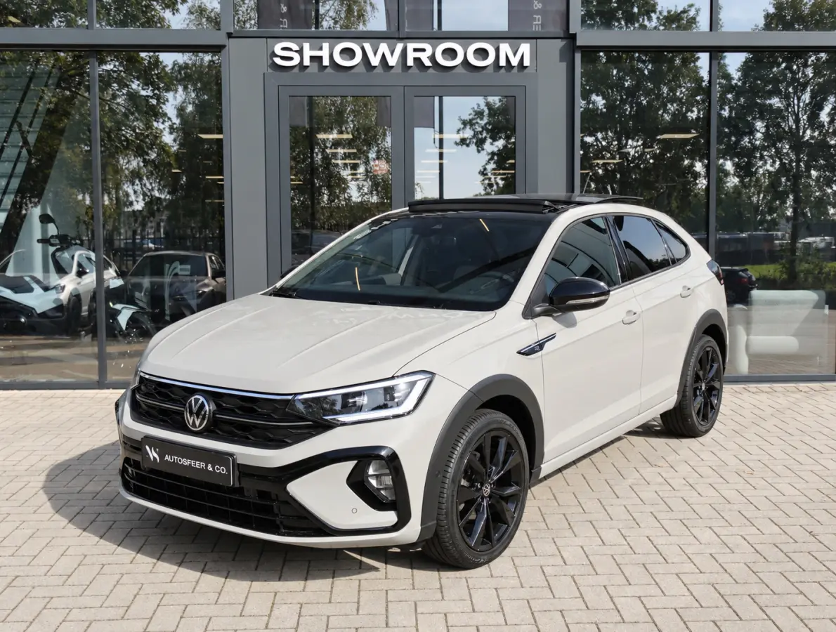 1.5 TSI R-Line PANO KEYLESS CAM