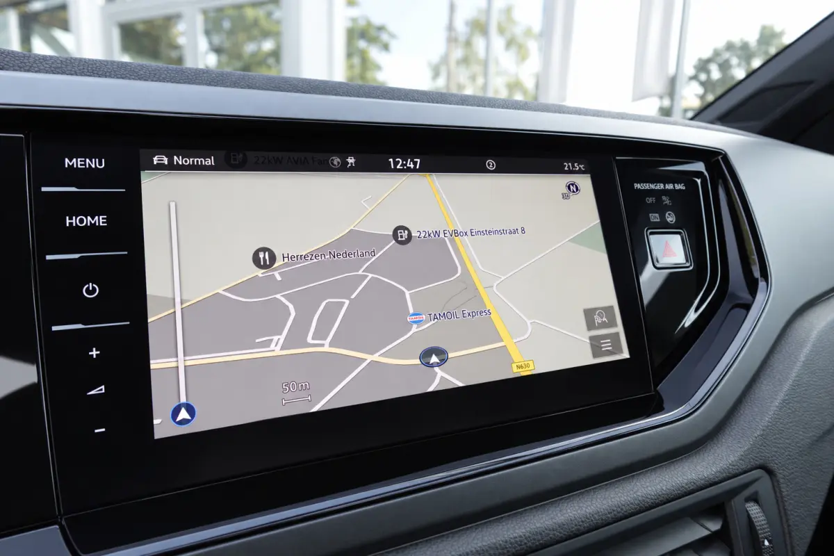 1.5 TSI R-Line PANO KEYLESS CAM