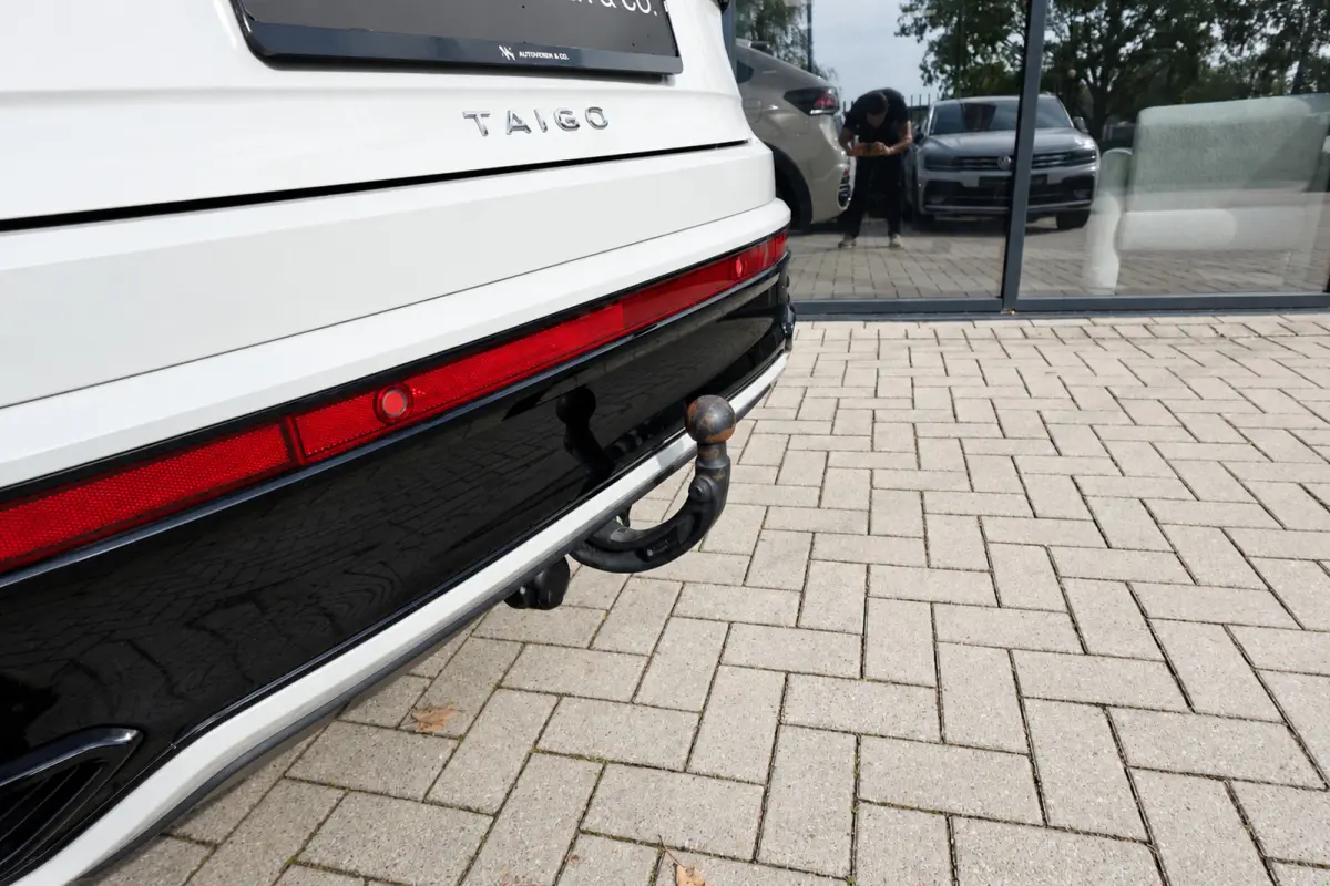 1.5 TSI R-Line PANO KEYLESS CAM