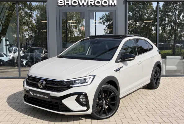 1.5 TSI R-Line PANO KEYLESS CAM