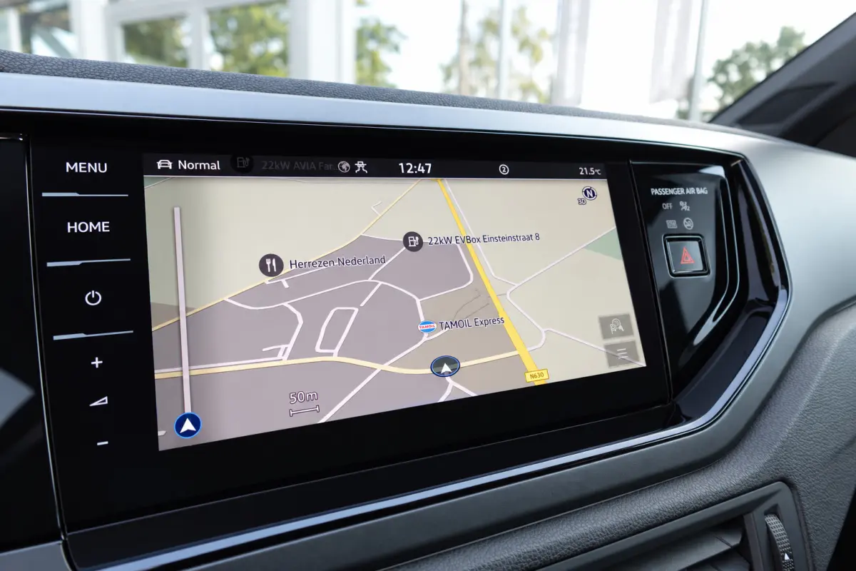 1.5 TSI R-Line PANO KEYLESS CAM