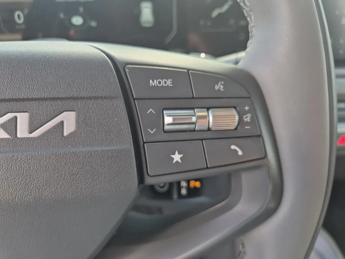 Plus 81.4 kWh | Cruise Control | Climate Control | Camera | Navigatie | Stoelverwarming | Stoelverwarming | Rubberen Matten | Spatlappen |