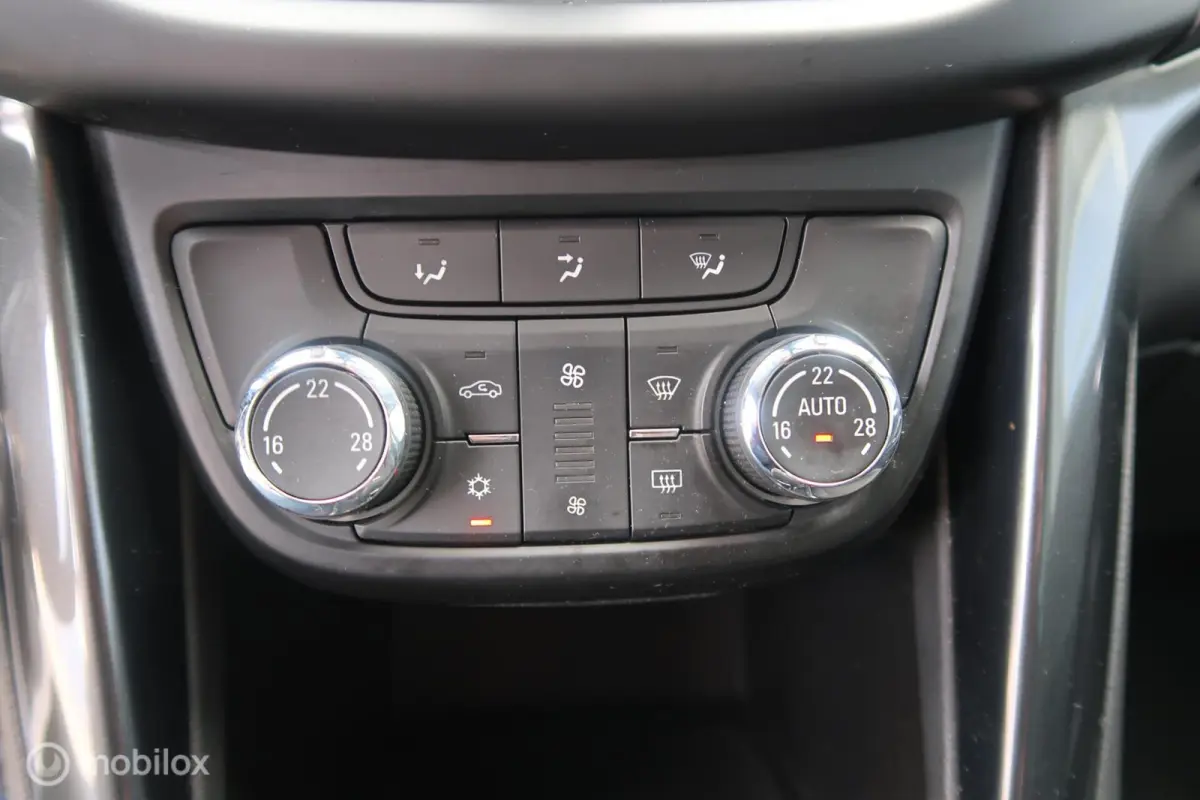 Tourer 1.4 Innovation 7p. AUTOMAAT, TREKHAAK