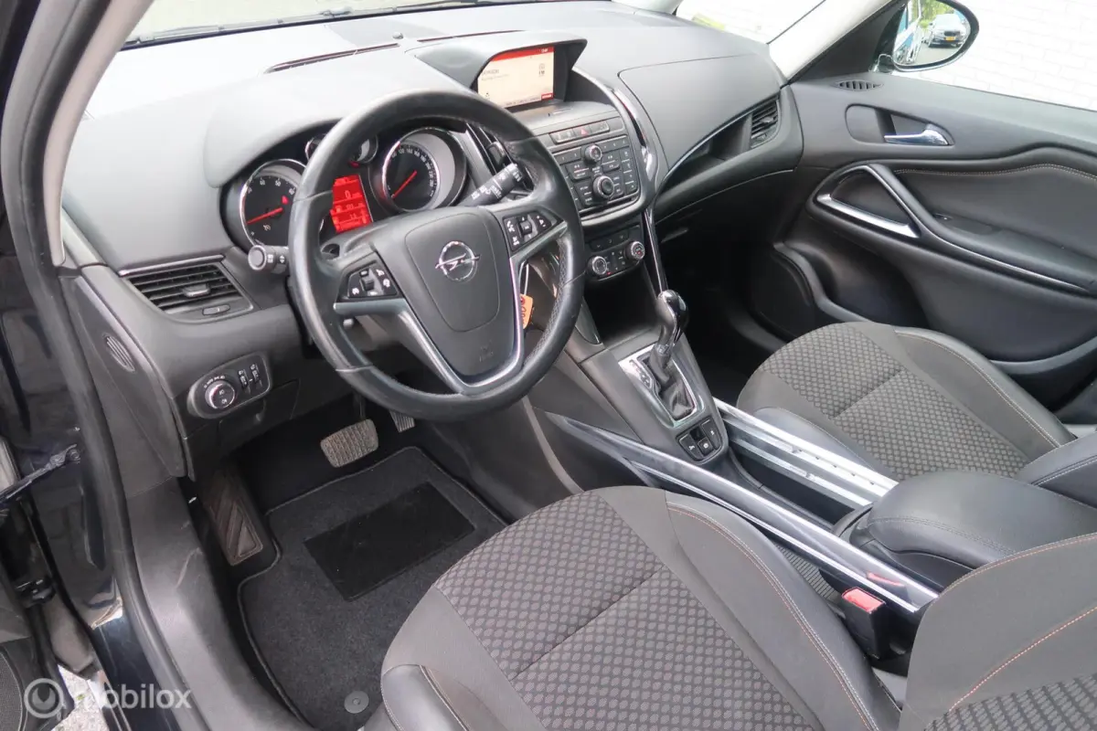 Tourer 1.4 Innovation 7p. AUTOMAAT, TREKHAAK