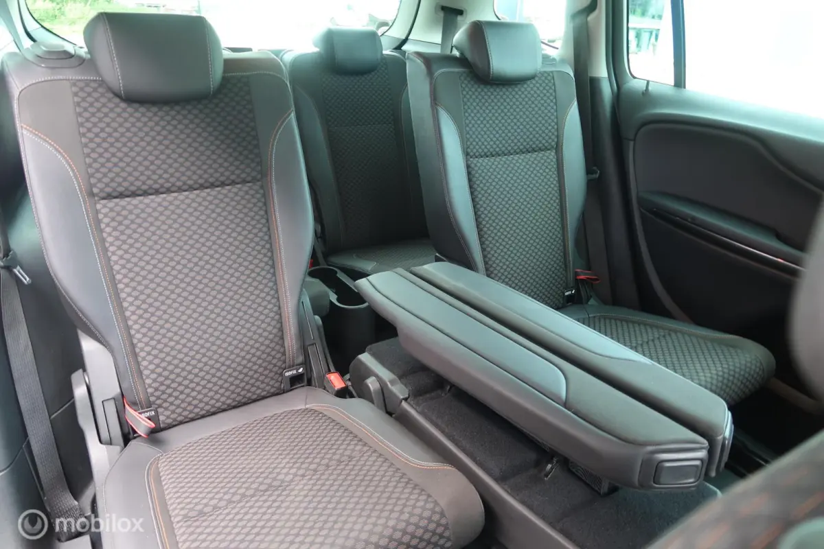 Tourer 1.4 Innovation 7p. AUTOMAAT, TREKHAAK