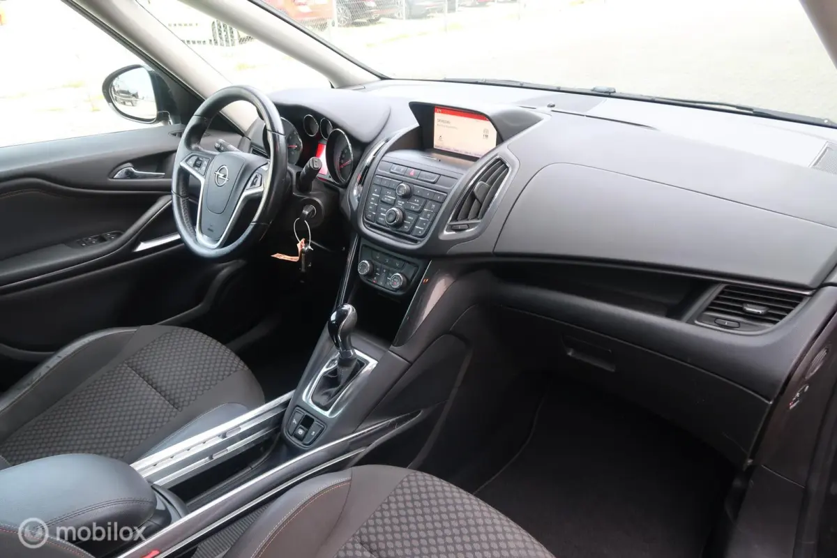 Tourer 1.4 Innovation 7p. AUTOMAAT, TREKHAAK