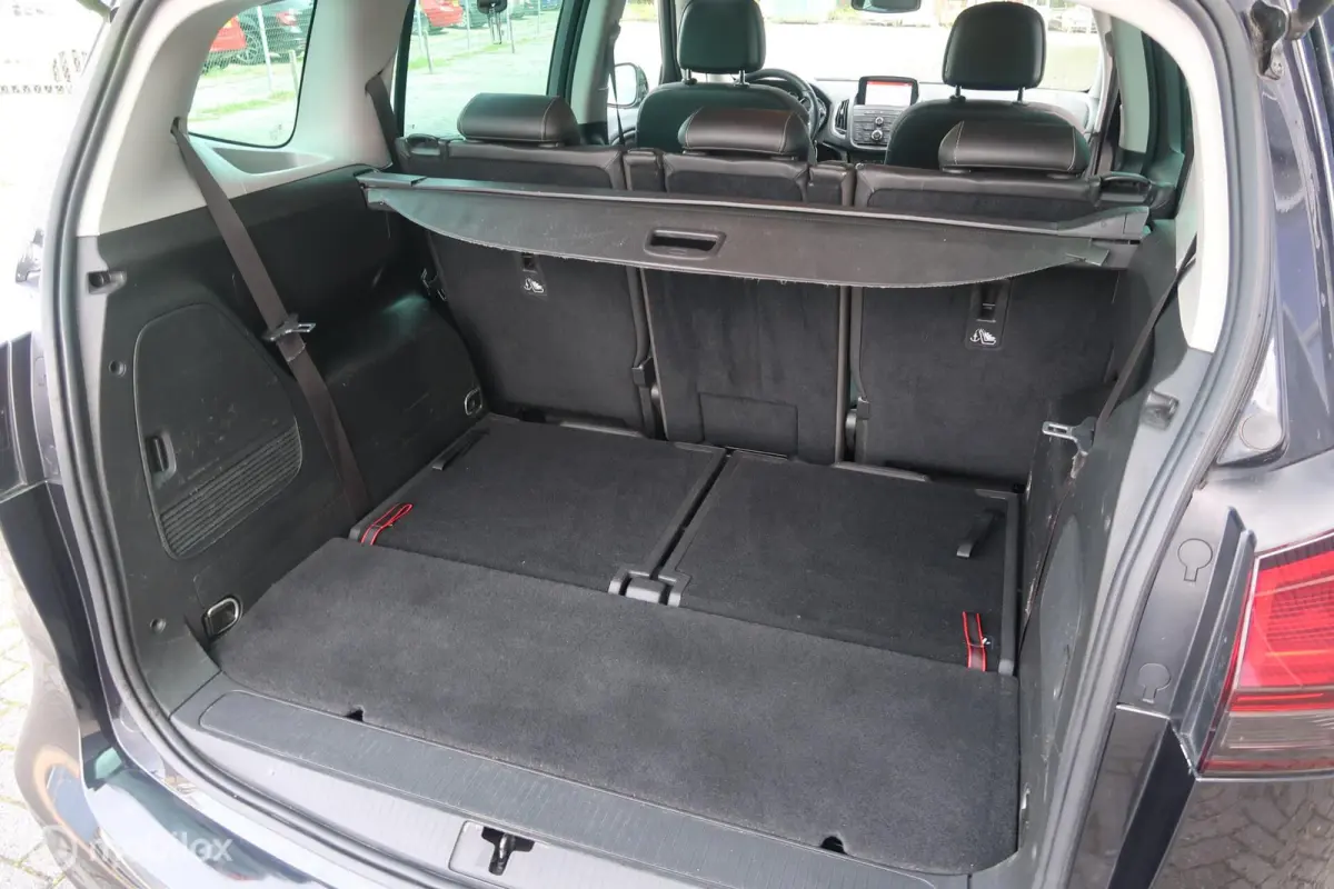 Tourer 1.4 Innovation 7p. AUTOMAAT, TREKHAAK