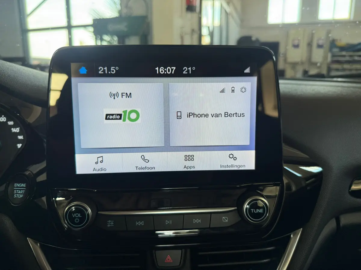 1.0 EcoBoost Hybrid Titanium, Apple Carplay/Android,Stoelverwarming,Stuurverwarming,Navigatie