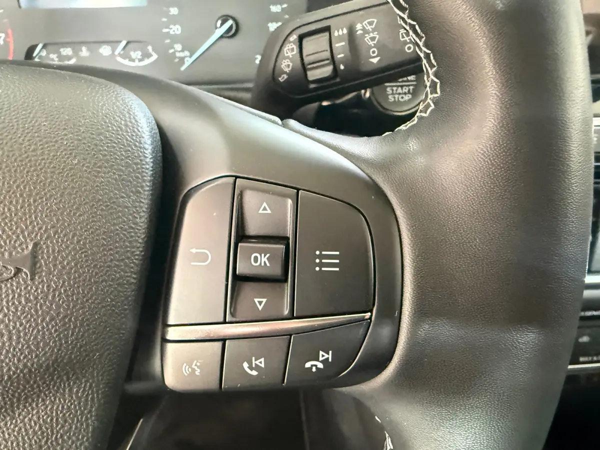 1.0 EcoBoost Hybrid Titanium, Apple Carplay/Android,Stoelverwarming,Stuurverwarming,Navigatie