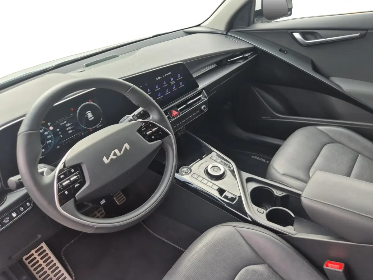1.6 GDi PHEV Launch Edition | Cruise Control | Camera | Climate Control | Navigatie | Lederen Bekleding | Memory Stoelen | Stoelverwarming | Stuurverwarming | Stoelventilatie |