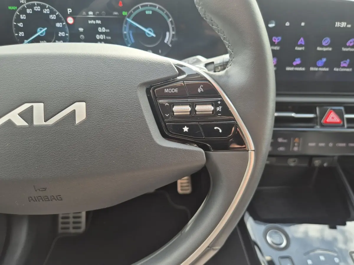 1.6 GDi PHEV Launch Edition | Cruise Control | Camera | Climate Control | Navigatie | Lederen Bekleding | Memory Stoelen | Stoelverwarming | Stuurverwarming | Stoelventilatie |