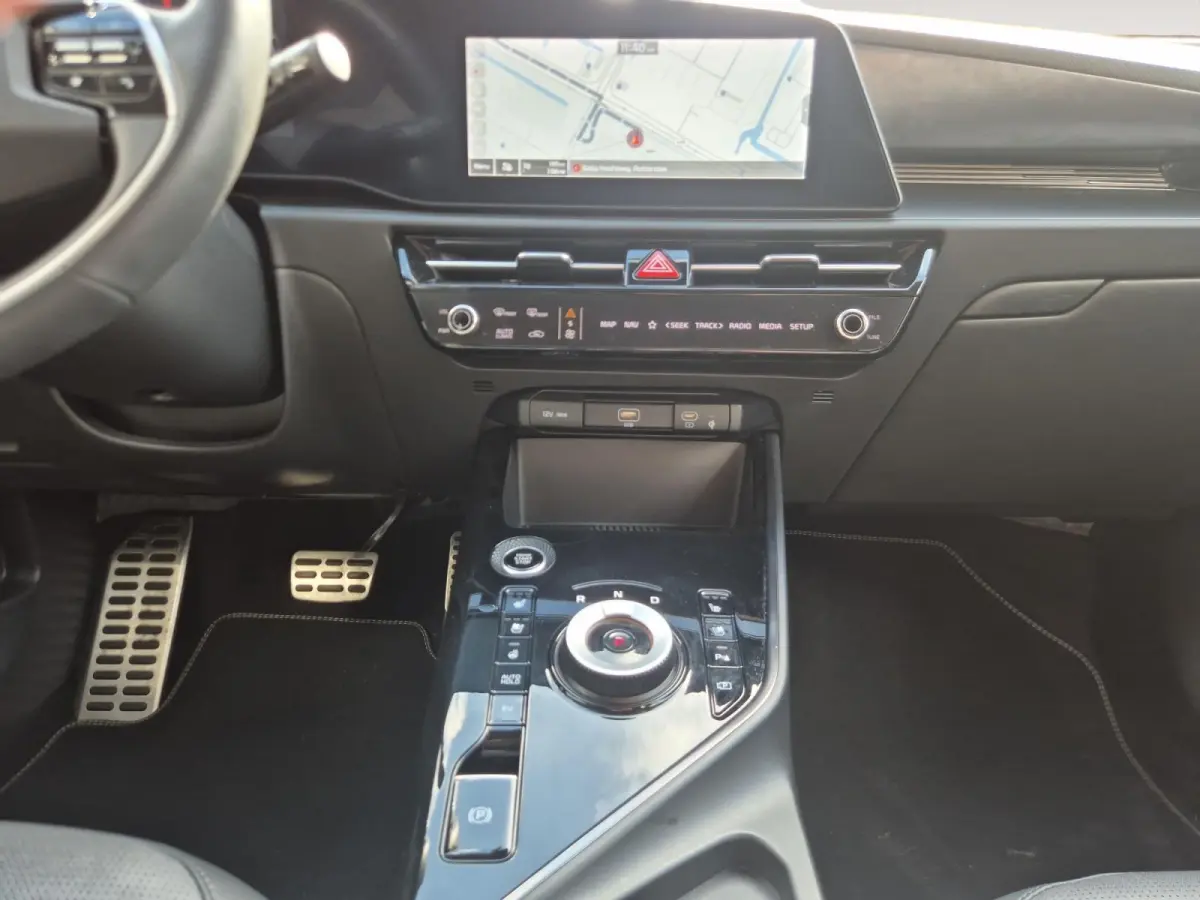 1.6 GDi PHEV Launch Edition | Cruise Control | Camera | Climate Control | Navigatie | Lederen Bekleding | Memory Stoelen | Stoelverwarming | Stuurverwarming | Stoelventilatie |