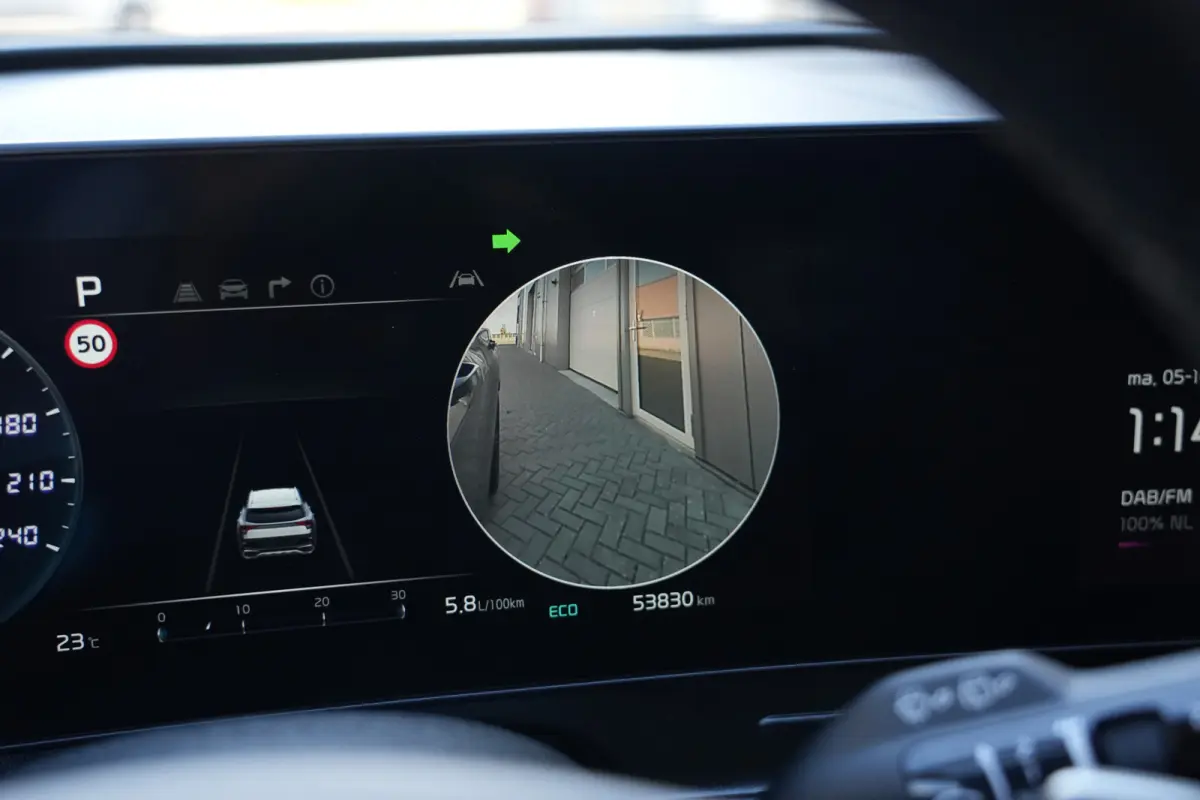1.6 T-GDi Hybrid GT-PlusLine | 230PK | Panoramadak | 360°Camera | Trekhaak | Deze zeer complete Kia Sportage GT-PlusLine Hybrid met 230 pk combineert een moderne, krachtige uitstraling met 