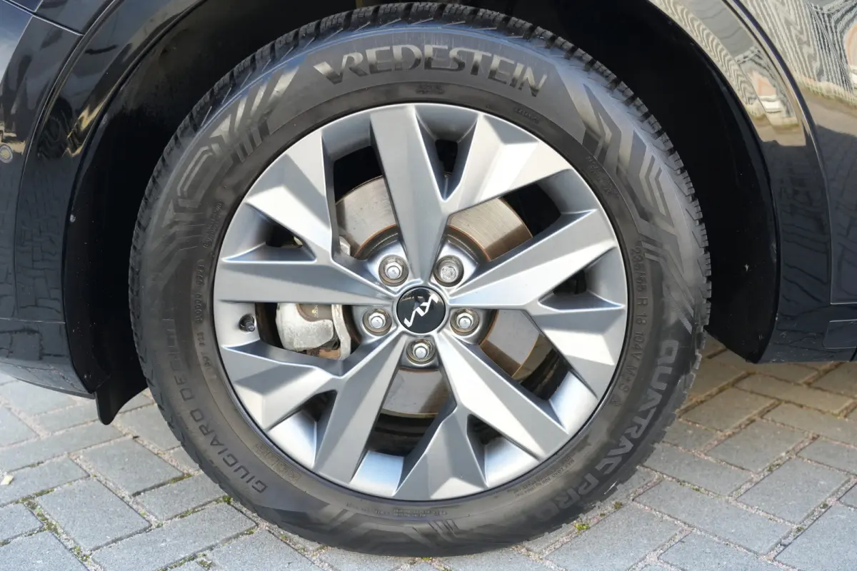 1.6 T-GDi Hybrid GT-PlusLine | 230PK | Panoramadak | 360°Camera | Trekhaak | Deze zeer complete Kia Sportage GT-PlusLine Hybrid met 230 pk combineert een moderne, krachtige uitstraling met 