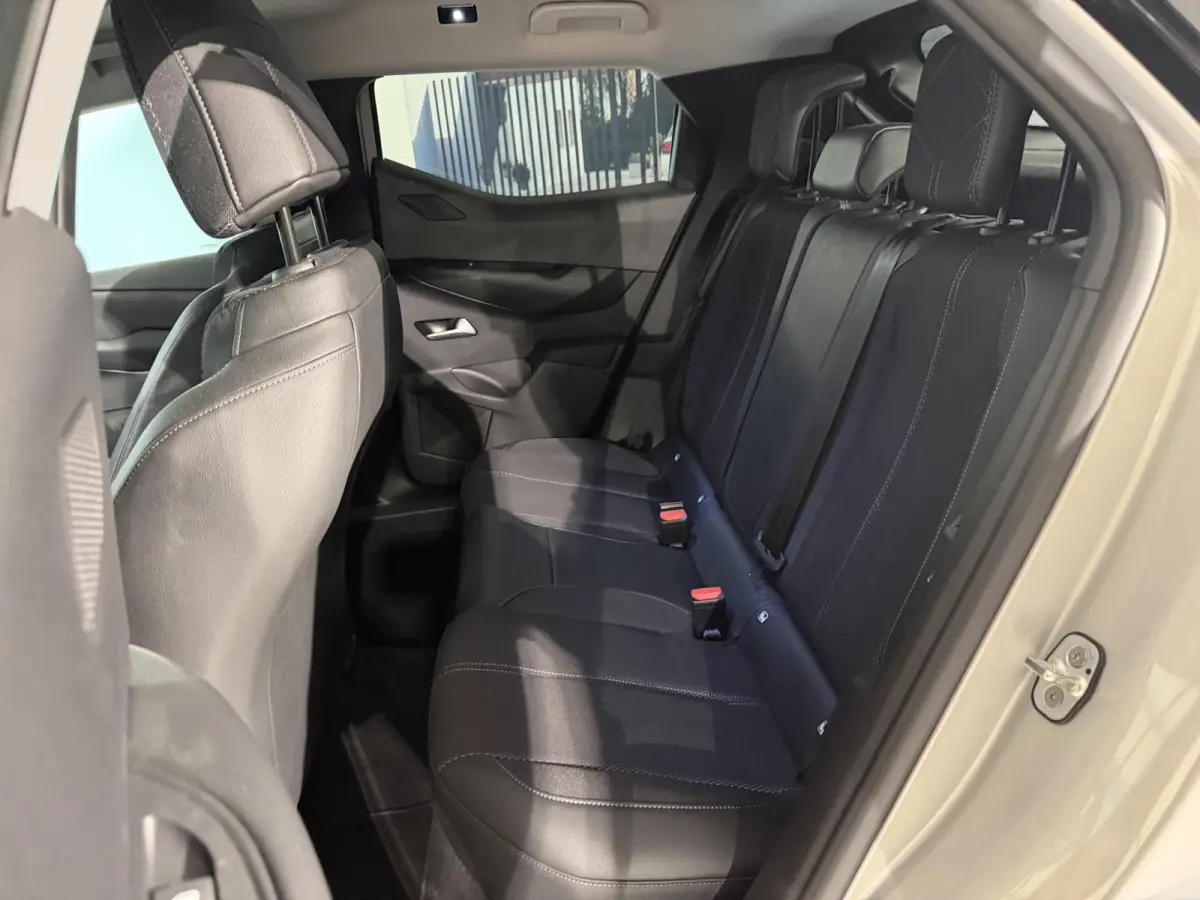 1.2 Hybrid 145 Ligne Business