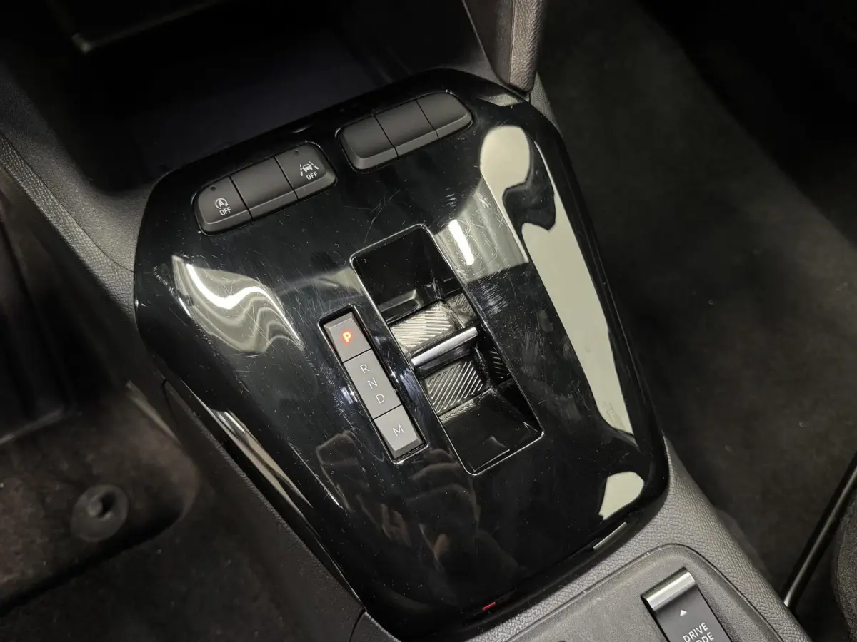 1.2 Turbo Hybrid GS Navigatie Apple Carplay/Android Auto Camera Parkeersensoren Cruise Control Dodehoek assistent Airco Lichtmetalen velgen Virtual Cockpit Getinte ramen