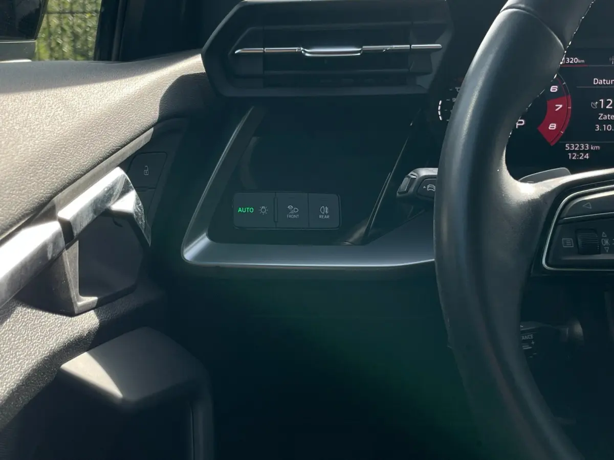 30 TFSI Advanced edition | Camera | PDC | Carplay | Navi | Cruise Control |