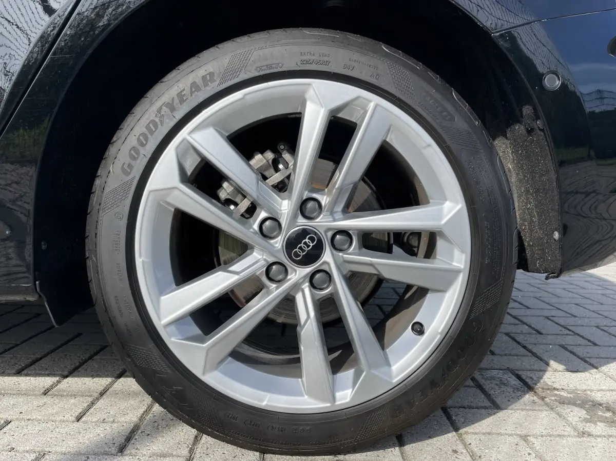 30 TFSI Advanced edition | Camera | PDC | Carplay | Navi | Cruise Control |