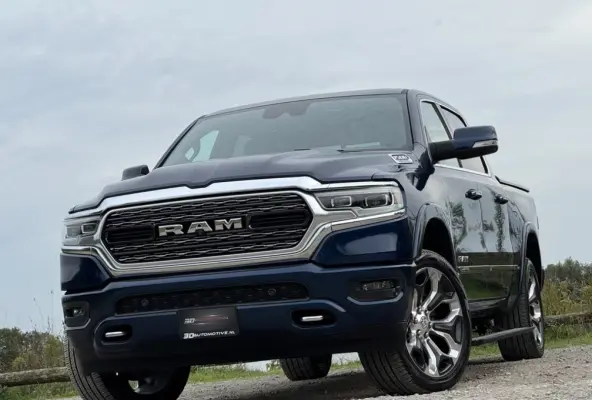 1500 LIMITED 5.7L V8, LAGE BIJTELLING, 1E EIG, DEALER ONDERH, PANO, H&K, BLIS, ACC, 360, MEMORY, HUD, LUCHTV, KEYLESS