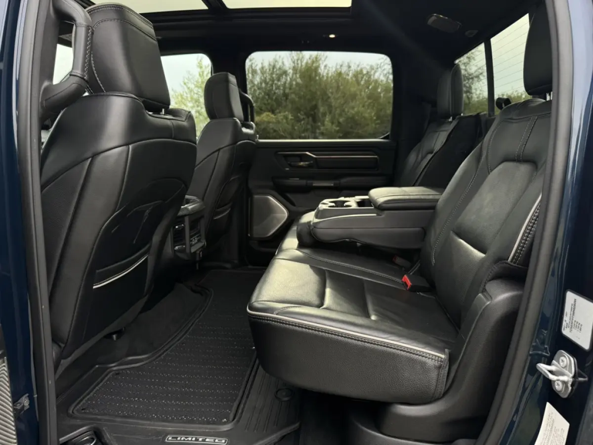 1500 LIMITED 5.7L V8, LAGE BIJTELLING, 1E EIG, DEALER ONDERH, PANO, H&K, BLIS, ACC, 360, MEMORY, HUD, LUCHTV, KEYLESS
