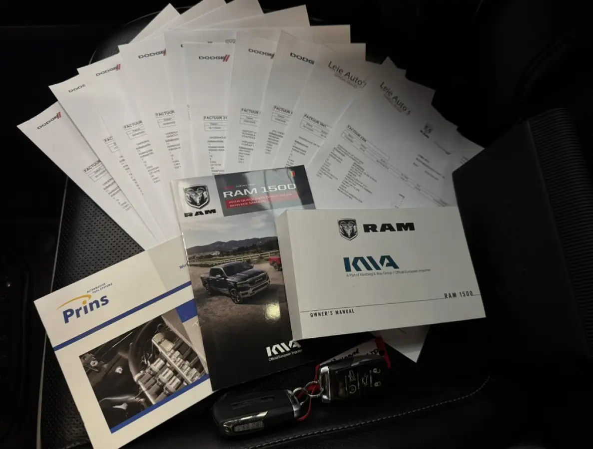 1500 LIMITED 5.7L V8, LAGE BIJTELLING, 1E EIG, DEALER ONDERH, PANO, H&K, BLIS, ACC, 360, MEMORY, HUD, LUCHTV, KEYLESS