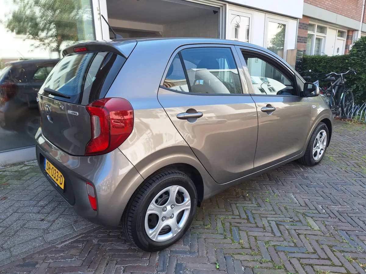 1.0 CVVT EconomyPlusLine 5Drs /Airco/1e Eig/Bluetooth/Garantie