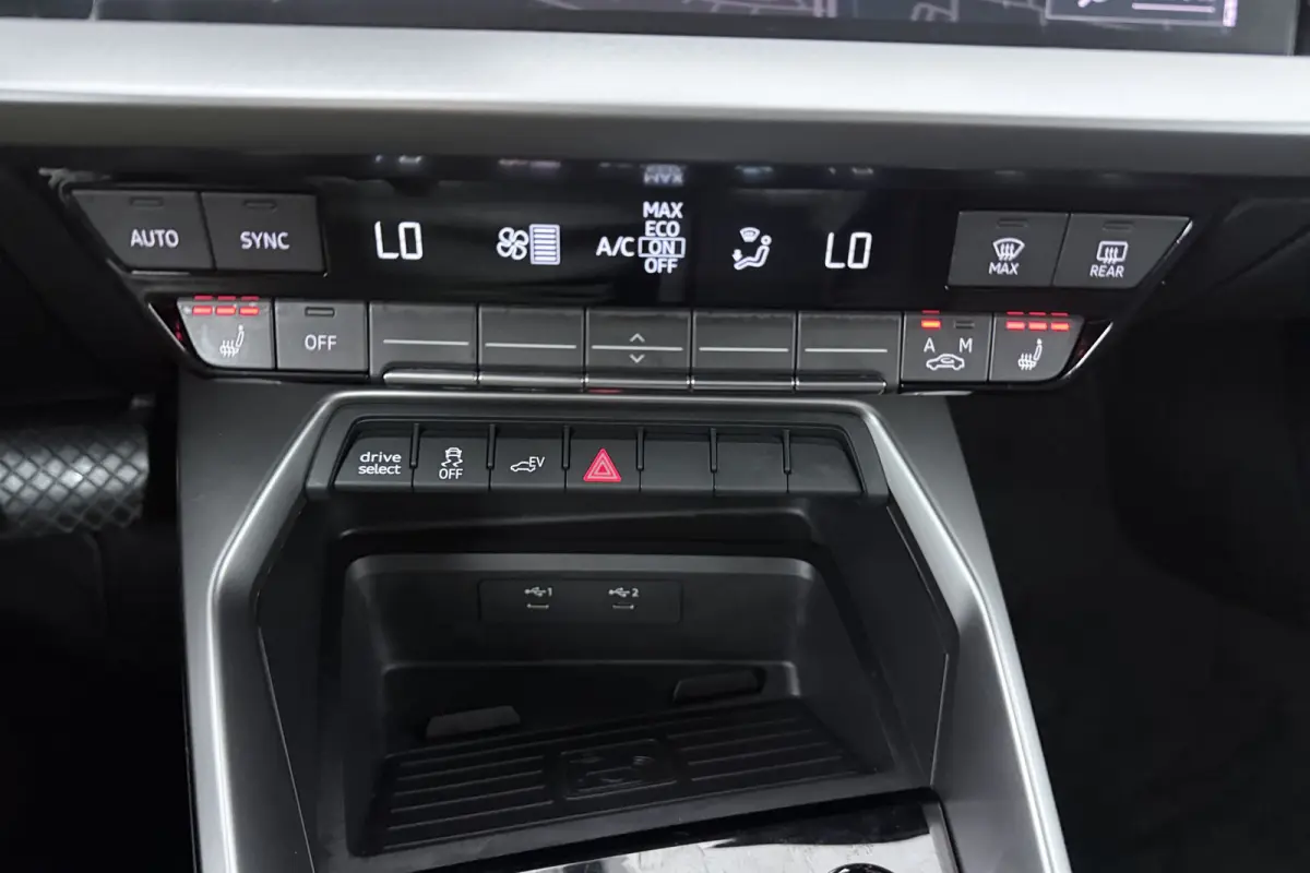 40 TFSI e Edition (TREKHAAK, STOELVERWARMING, CAMERA, DIGITALE COCKPIT)