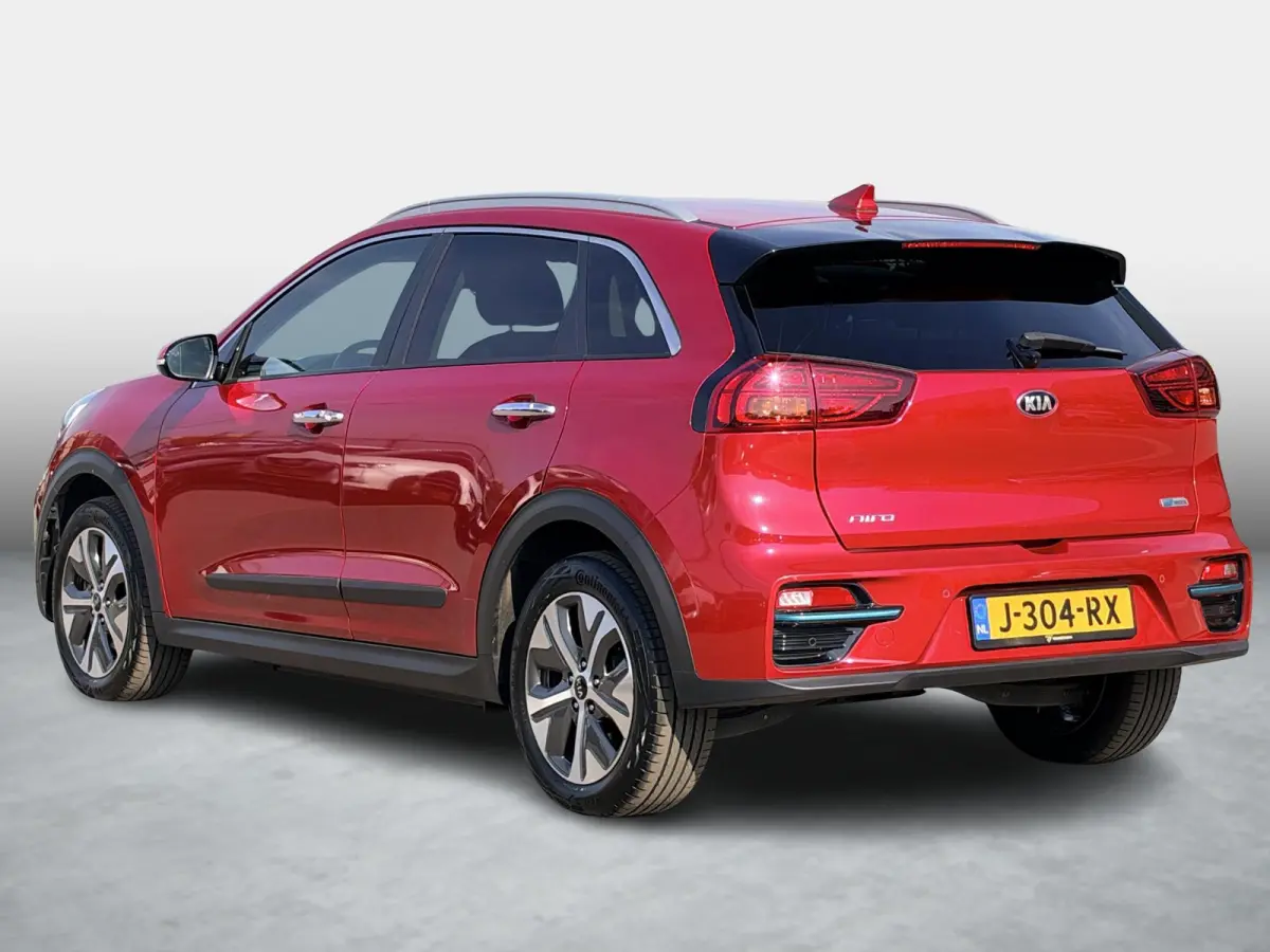 ExecutiveLine 64 kWh SOH 84,4% | Warmtepomp | 3 Fase | Memory | Adaptive Cruise | Stoel & Achterbankverwarming + Ventilatie | Dealeronderhouden | 1e Eigenaar | Full-LED |