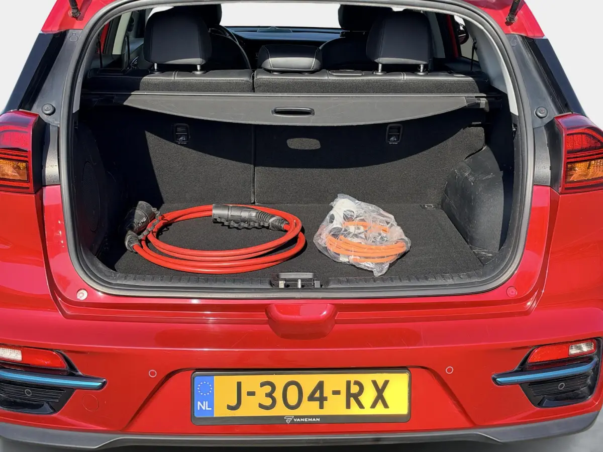 ExecutiveLine 64 kWh SOH 84,4% | Warmtepomp | 3 Fase | Memory | Adaptive Cruise | Stoel & Achterbankverwarming + Ventilatie | Dealeronderhouden | 1e Eigenaar | Full-LED |