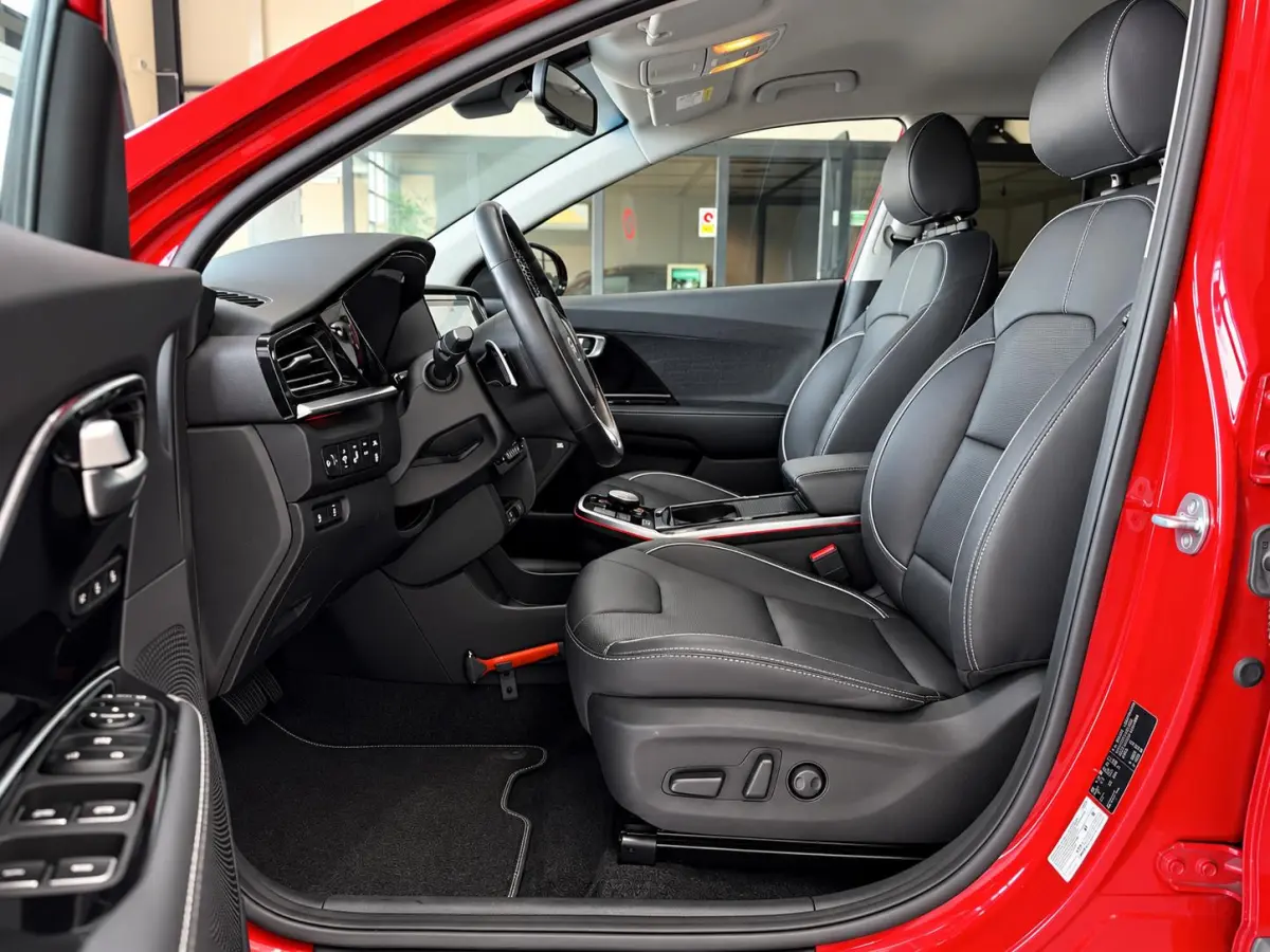 ExecutiveLine 64 kWh SOH 84,4% | Warmtepomp | 3 Fase | Memory | Adaptive Cruise | Stoel & Achterbankverwarming + Ventilatie | Dealeronderhouden | 1e Eigenaar | Full-LED |