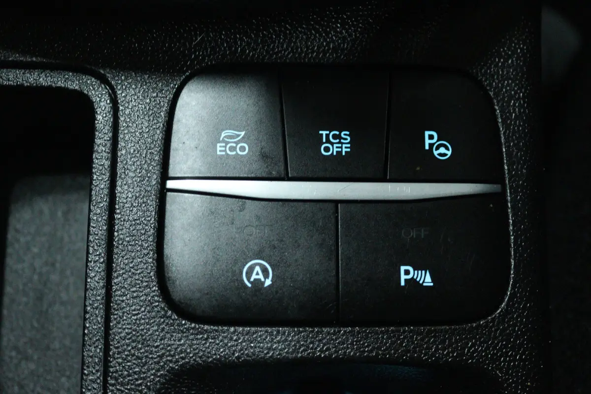 1.0 EcoBoost Titanium (CAMERA, CRUISE CONTROL ADAPTIEF, NAVIGATIE, PARKEERSENSOREN)