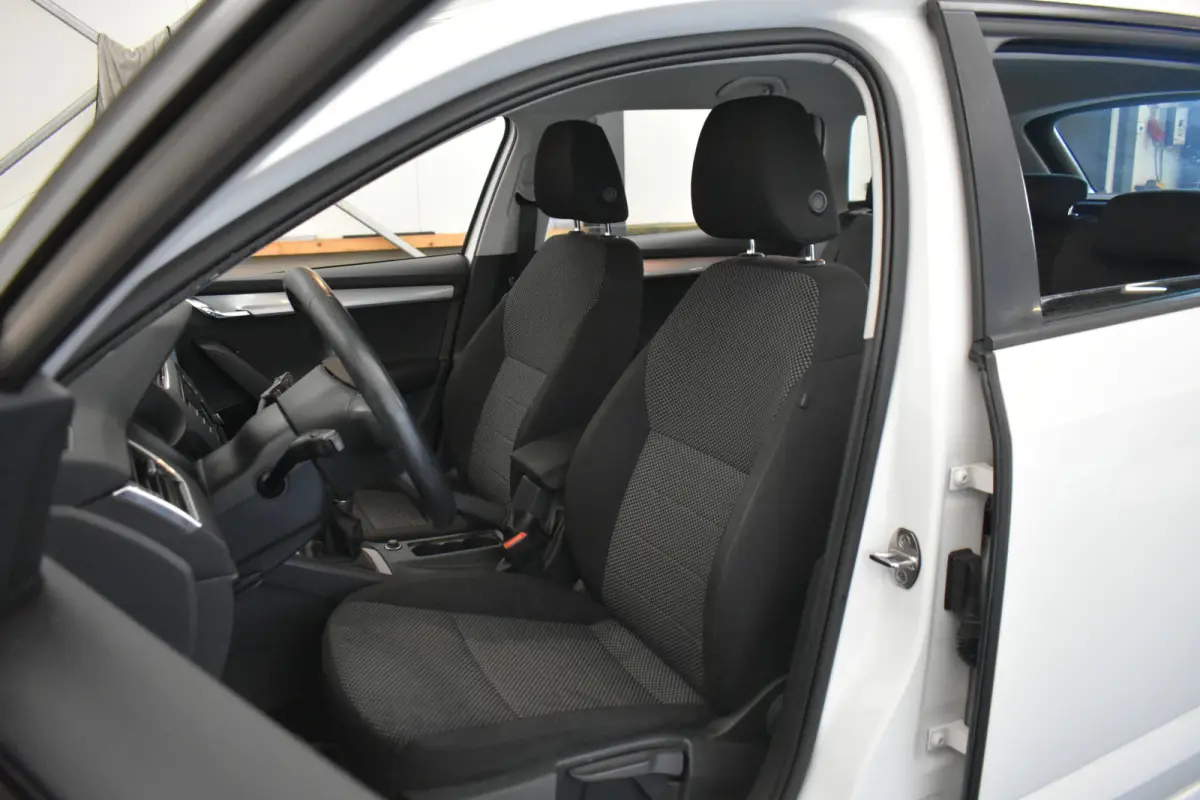 1.2 TSI Greentech Businessline Trekhaak Carplay/Navi