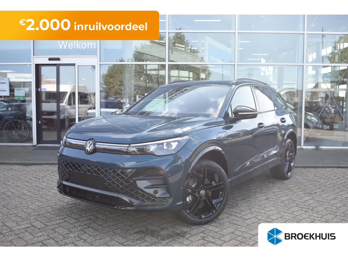 R-Line Edition 204PK DSG-6 e-Hybride | Navigatie | 360 camera | Pano | Stoel + Stuur verw. | Trekhaak