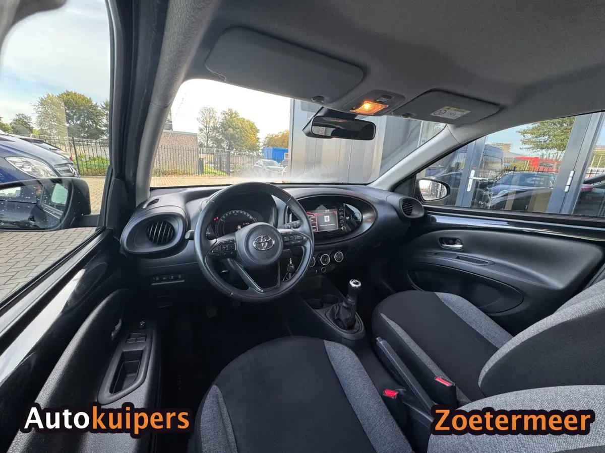 1.0 VVT-i MT | Camera | Adaptive cruise | Carplay