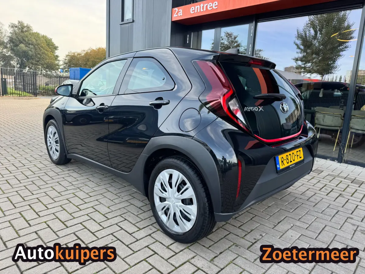 1.0 VVT-i MT | Camera | Adaptive cruise | Carplay