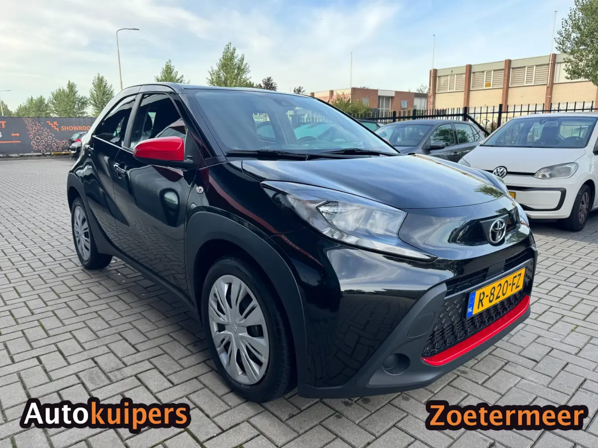1.0 VVT-i MT | Camera | Adaptive cruise | Carplay