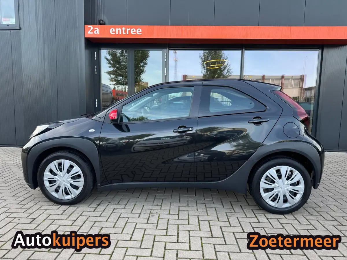 1.0 VVT-i MT | Camera | Adaptive cruise | Carplay