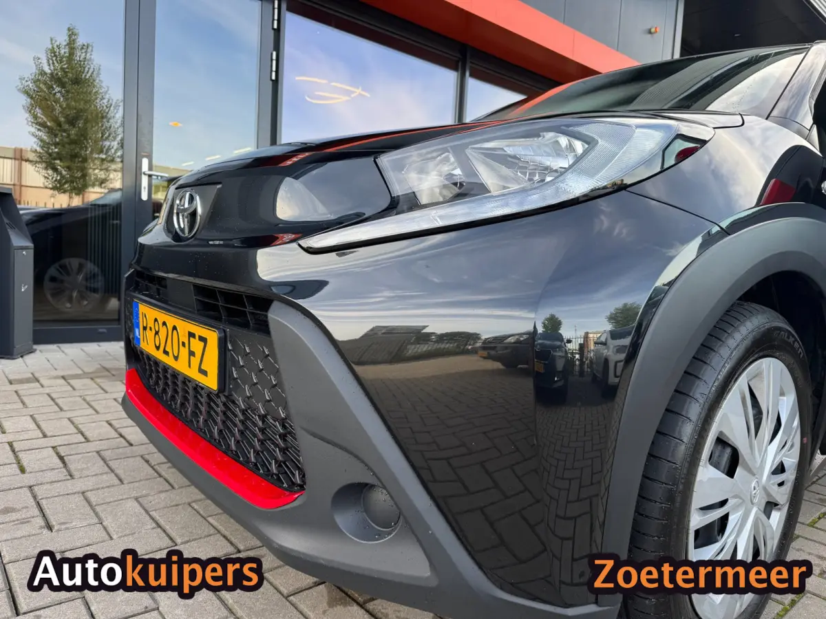 1.0 VVT-i MT | Camera | Adaptive cruise | Carplay