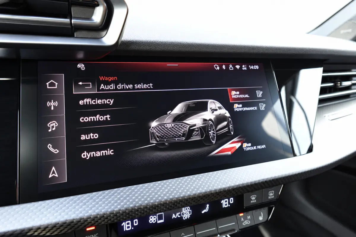 Audi RS3 Sportback 2.5 TFSI quattro PANO MATRIX KEYLESS VOL