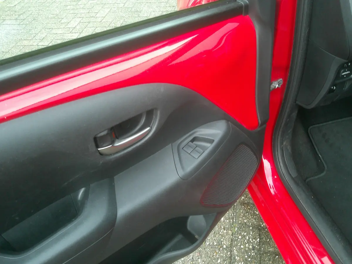 1.0 VVT-i x-joy cabrio Automaat