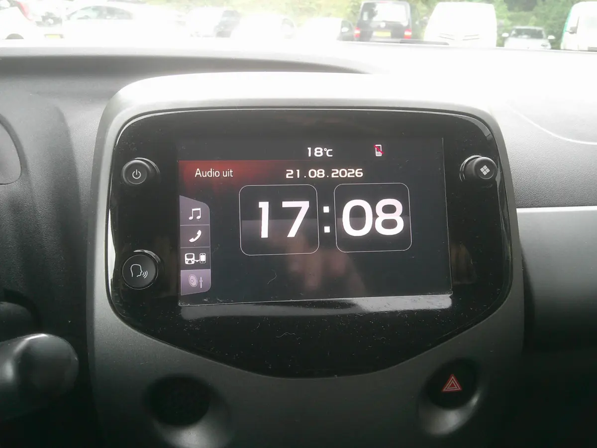 1.0 VVT-i x-joy cabrio Automaat