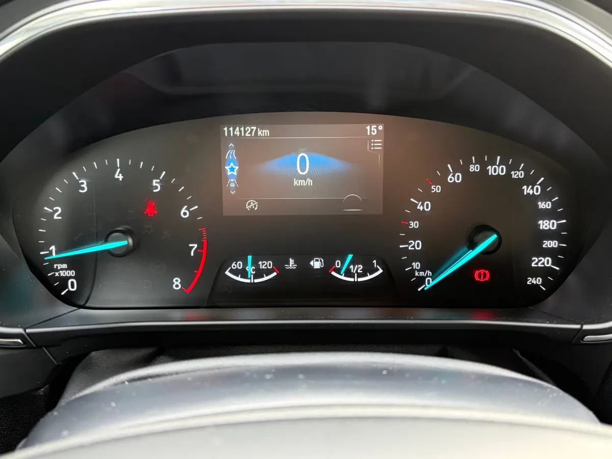 1.0 125 PK Titanium | DEALER ONDERHOUDEN| NAVIGATIE + APPLE CARPLAY/ANDROID AUTO| KEYLESS ENTRY & START| FULL LED| PARKEERSENSOREN V+A| CLIMATE CONTROL| DAB| CRUISE CONTROL|