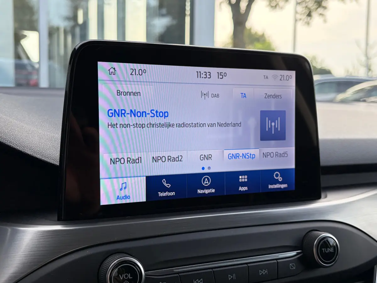 1.0 125 PK Titanium | DEALER ONDERHOUDEN| NAVIGATIE + APPLE CARPLAY/ANDROID AUTO| KEYLESS ENTRY & START| FULL LED| PARKEERSENSOREN V+A| CLIMATE CONTROL| DAB| CRUISE CONTROL|