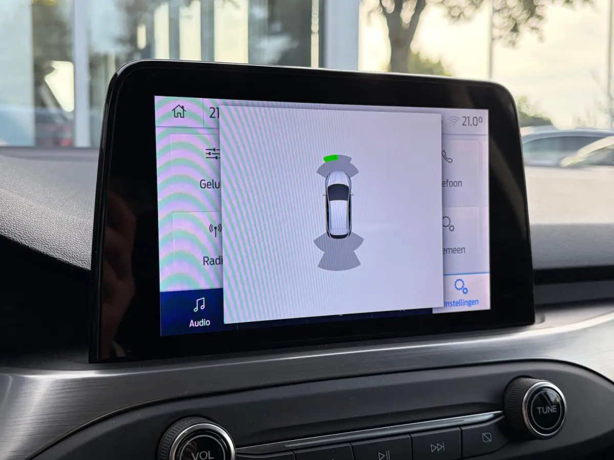 1.0 125 PK Titanium | DEALER ONDERHOUDEN| NAVIGATIE + APPLE CARPLAY/ANDROID AUTO| KEYLESS ENTRY & START| FULL LED| PARKEERSENSOREN V+A| CLIMATE CONTROL| DAB| CRUISE CONTROL|