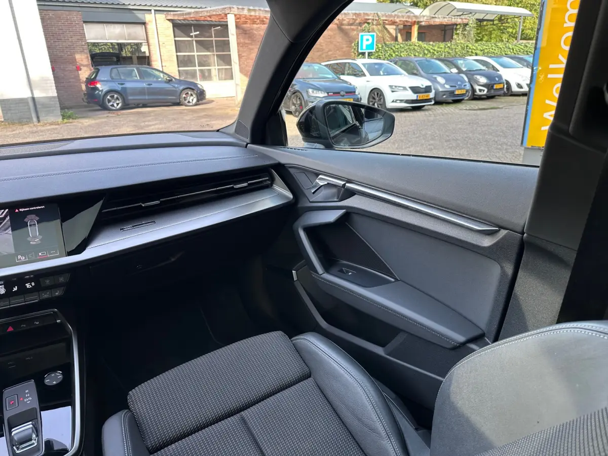 35 TDI edition one / 2X S-LINE / PANO / VIRTUAL / CRUISE / LANE